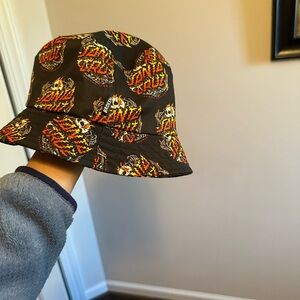 Santa Cruz Broken Promises Bucket Hat